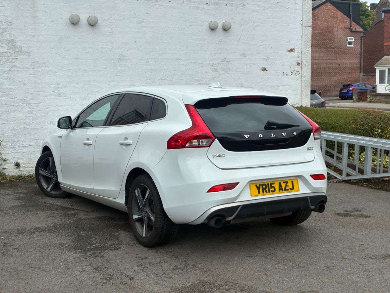 2015 VOLVO V40 2015 VOLVO V40