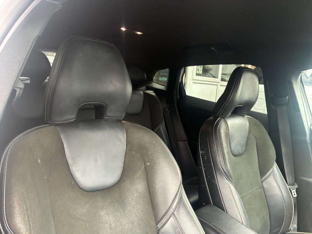 2015 VOLVO V40 2015 VOLVO V40
