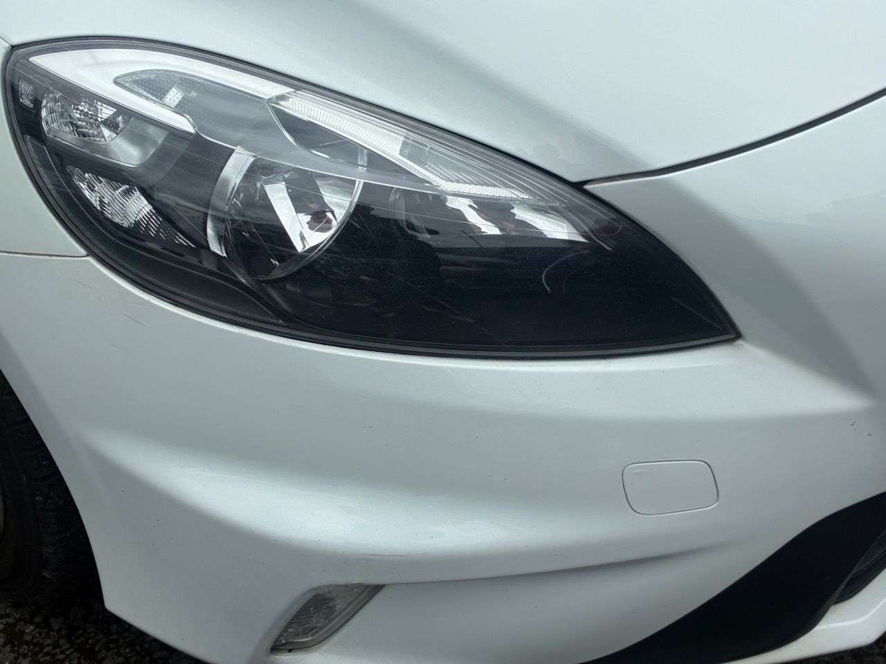 2015 VOLVO V40 2015 VOLVO V40