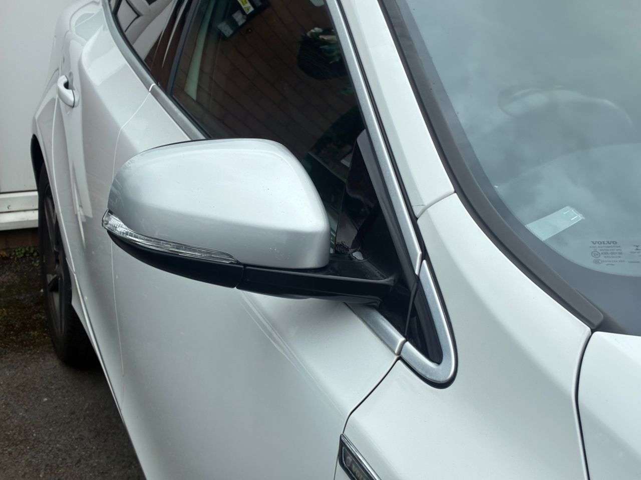 2015 VOLVO V40 2015 VOLVO V40