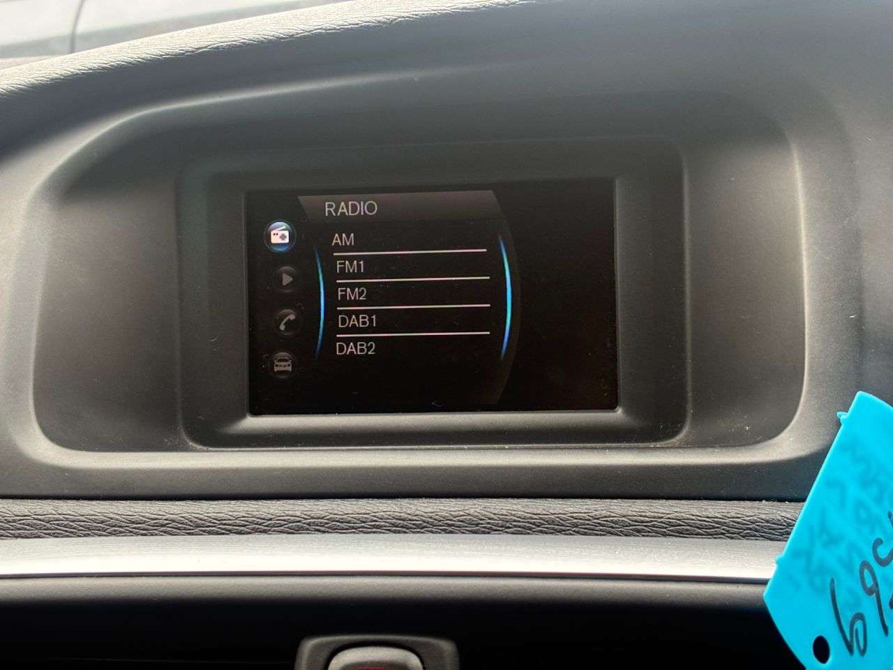2015 VOLVO V40 2015 VOLVO V40