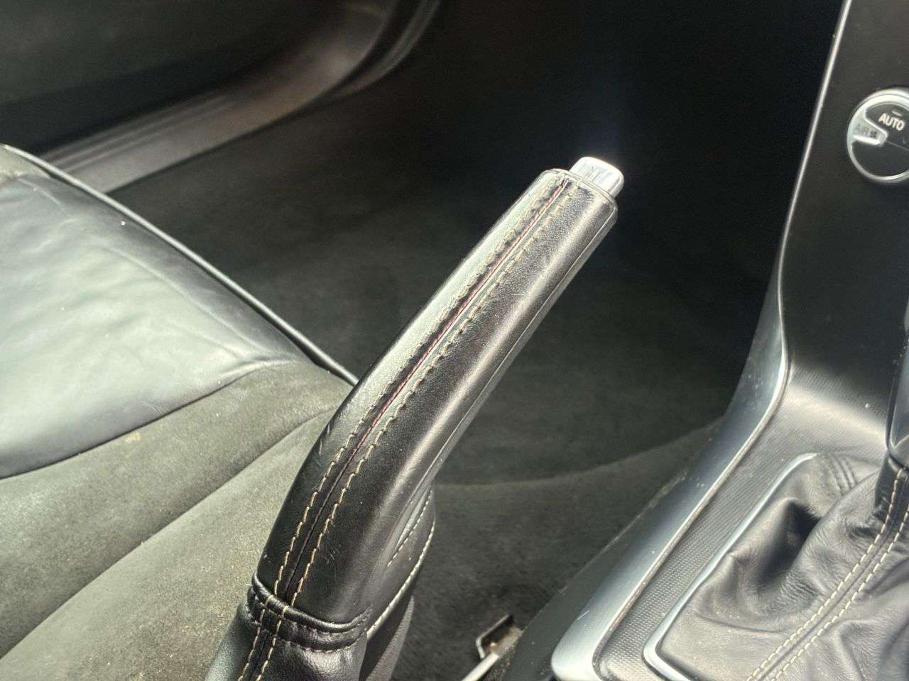 2015 VOLVO V40 2015 VOLVO V40