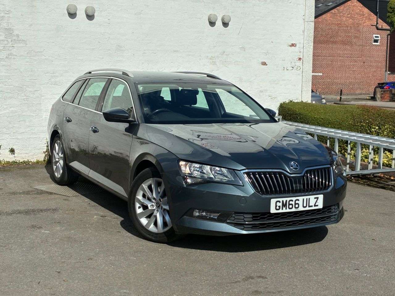 A 2017 SKODA SUPERB 1.4 TSI ACT SE Estate 5dr Petrol DSG Euro 6 (s/s) (150 ps) SAT NAV,DAB RADI A 2017 SKODA SUPERB 1.4 TSI ACT SE Estate 5dr Petrol DSG Euro 6 (s/s) (150 ps) SAT NAV,DAB RADI