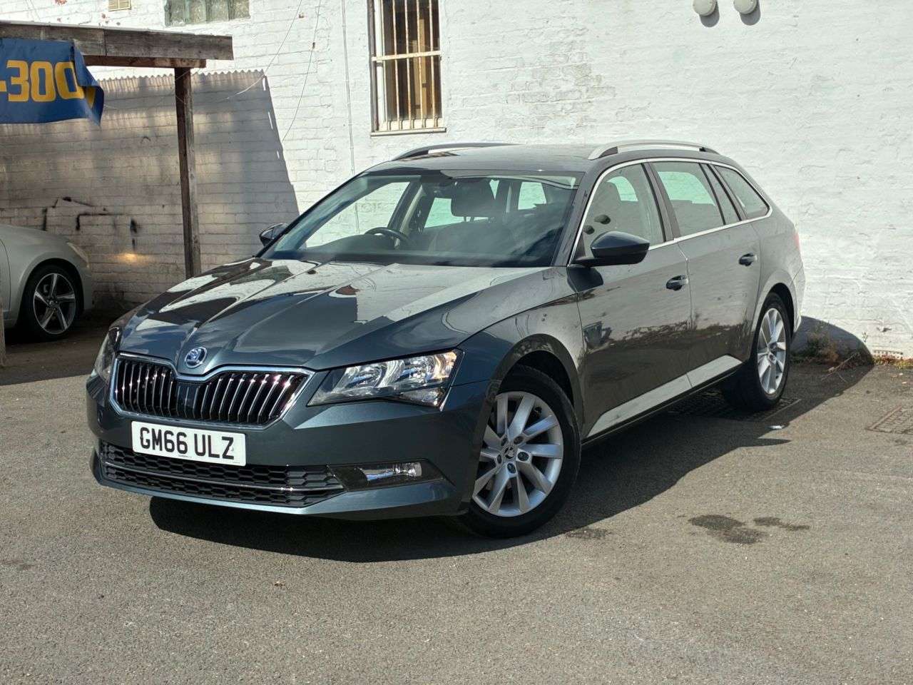 A 2017 SKODA SUPERB 1.4 TSI ACT SE Estate 5dr Petrol DSG Euro 6 (s/s) (150 ps) SAT NAV,DAB RADI A 2017 SKODA SUPERB 1.4 TSI ACT SE Estate 5dr Petrol DSG Euro 6 (s/s) (150 ps) SAT NAV,DAB RADI