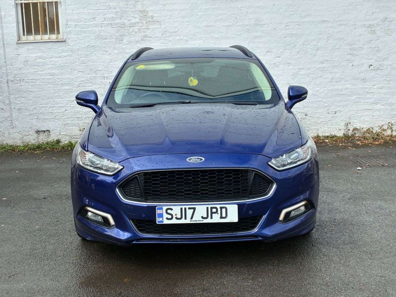 A 2017 FORD MONDEO 2.0 TDCi ST-Line Estate 5dr Diesel Powershift Euro 6 (s/s) (180 ps) COMPREH A 2017 FORD MONDEO 2.0 TDCi ST-Line Estate 5dr Diesel Powershift Euro 6 (s/s) (180 ps) COMPREH