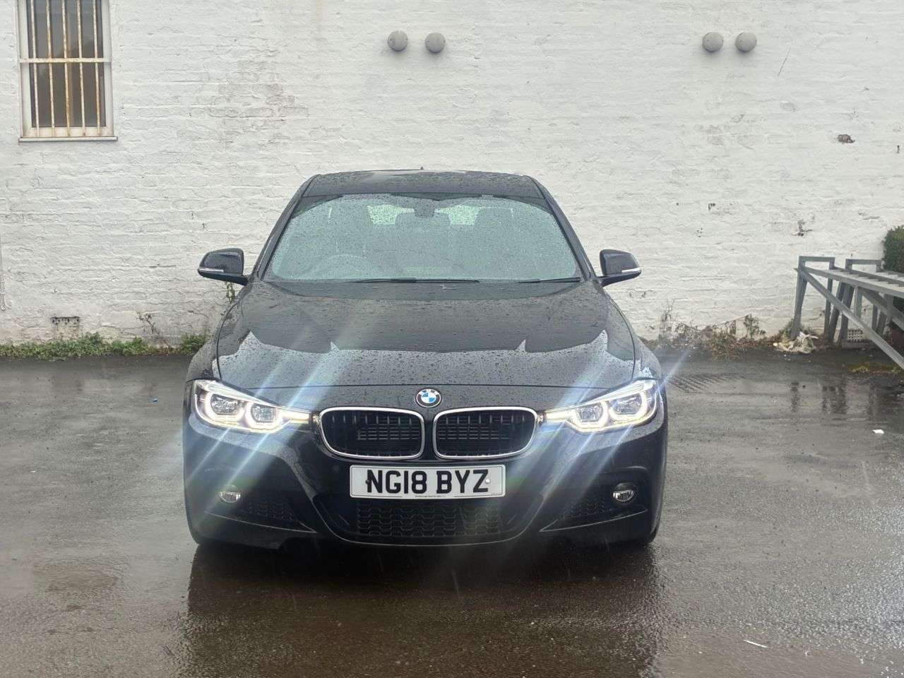 A 2018 BMW 3 SERIES 2.0 330e 7.6kWh M Sport Saloon 4dr Petrol Plug-in Hybrid Auto Euro 6 (s/s) A 2018 BMW 3 SERIES 2.0 330e 7.6kWh M Sport Saloon 4dr Petrol Plug-in Hybrid Auto Euro 6 (s/s)