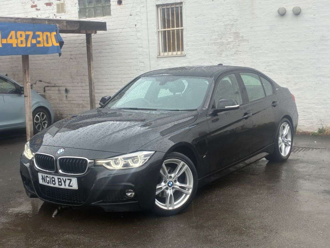 A 2018 BMW 3 SERIES 2.0 330e 7.6kWh M Sport Saloon 4dr Petrol Plug-in Hybrid Auto Euro 6 (s/s) A 2018 BMW 3 SERIES 2.0 330e 7.6kWh M Sport Saloon 4dr Petrol Plug-in Hybrid Auto Euro 6 (s/s)