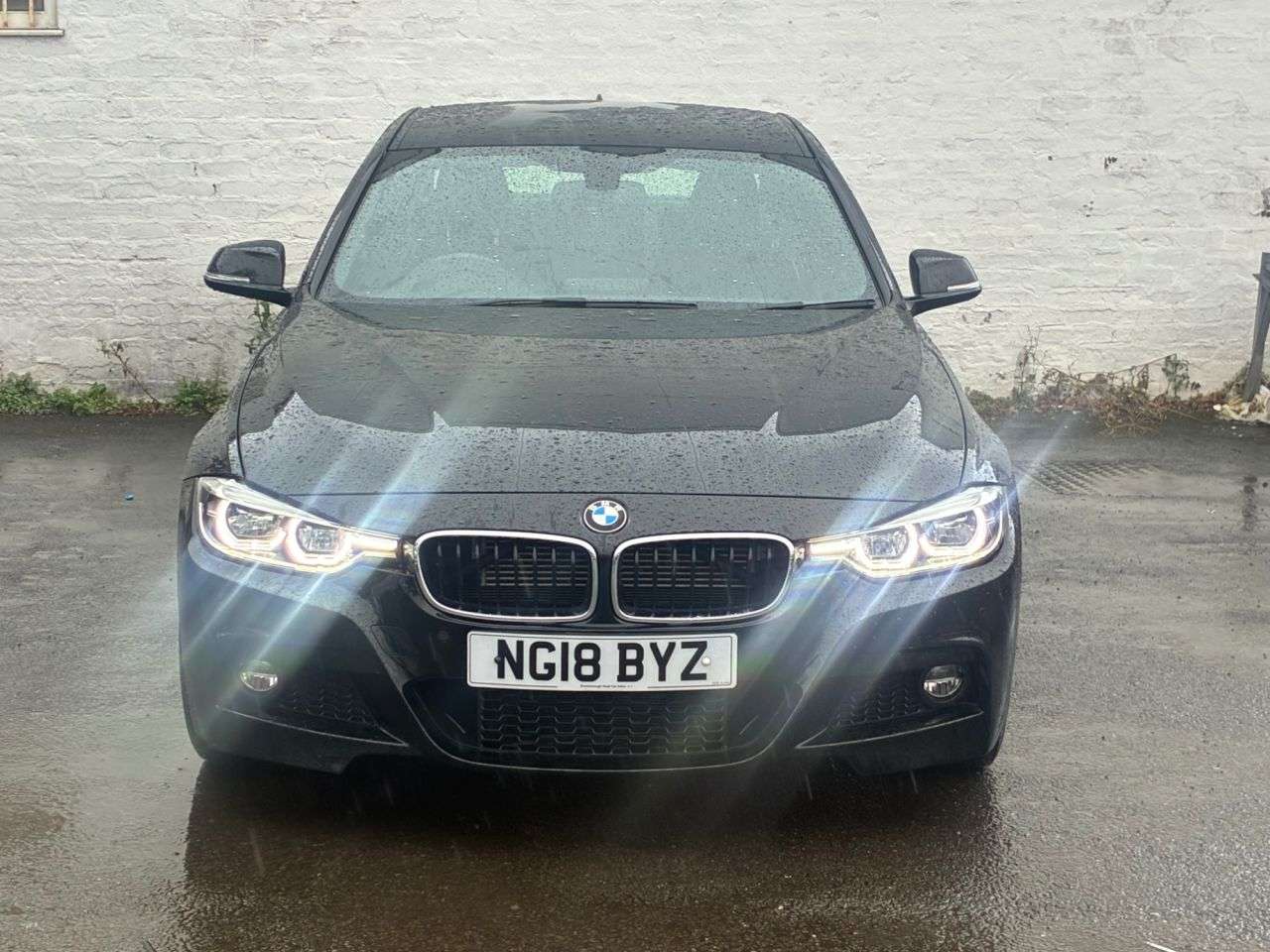A 2018 BMW 3 SERIES 2.0 330e 7.6kWh M Sport Saloon 4dr Petrol Plug-in Hybrid Auto Euro 6 (s/s) A 2018 BMW 3 SERIES 2.0 330e 7.6kWh M Sport Saloon 4dr Petrol Plug-in Hybrid Auto Euro 6 (s/s)