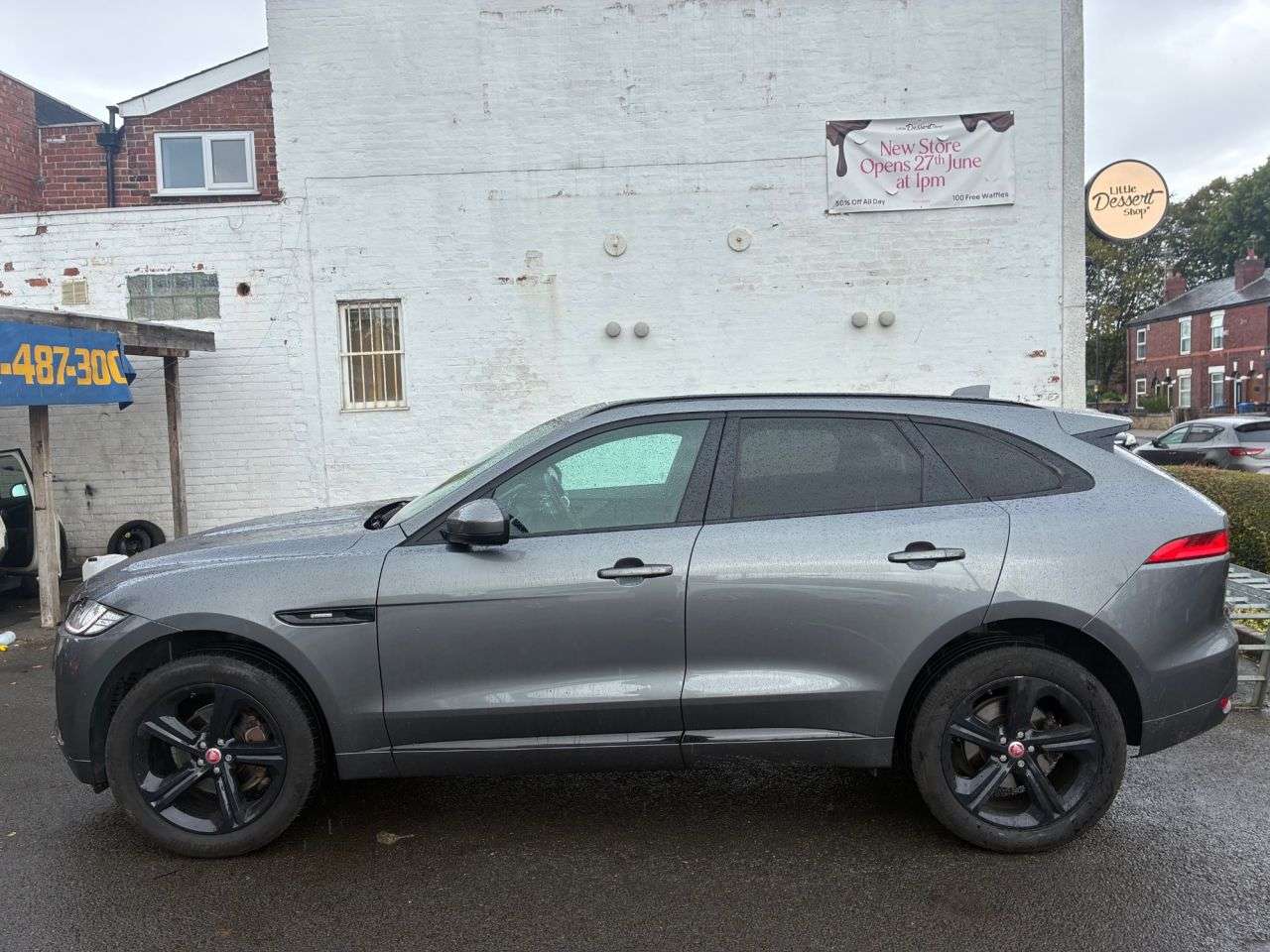 A 2018 JAGUAR F-PACE 2.0 D180 R-Sport SUV 5dr Diesel Auto AWD Euro 6 (s/s) (180 ps) COMPREHENSIV A 2018 JAGUAR F-PACE 2.0 D180 R-Sport SUV 5dr Diesel Auto AWD Euro 6 (s/s) (180 ps) COMPREHENSIV