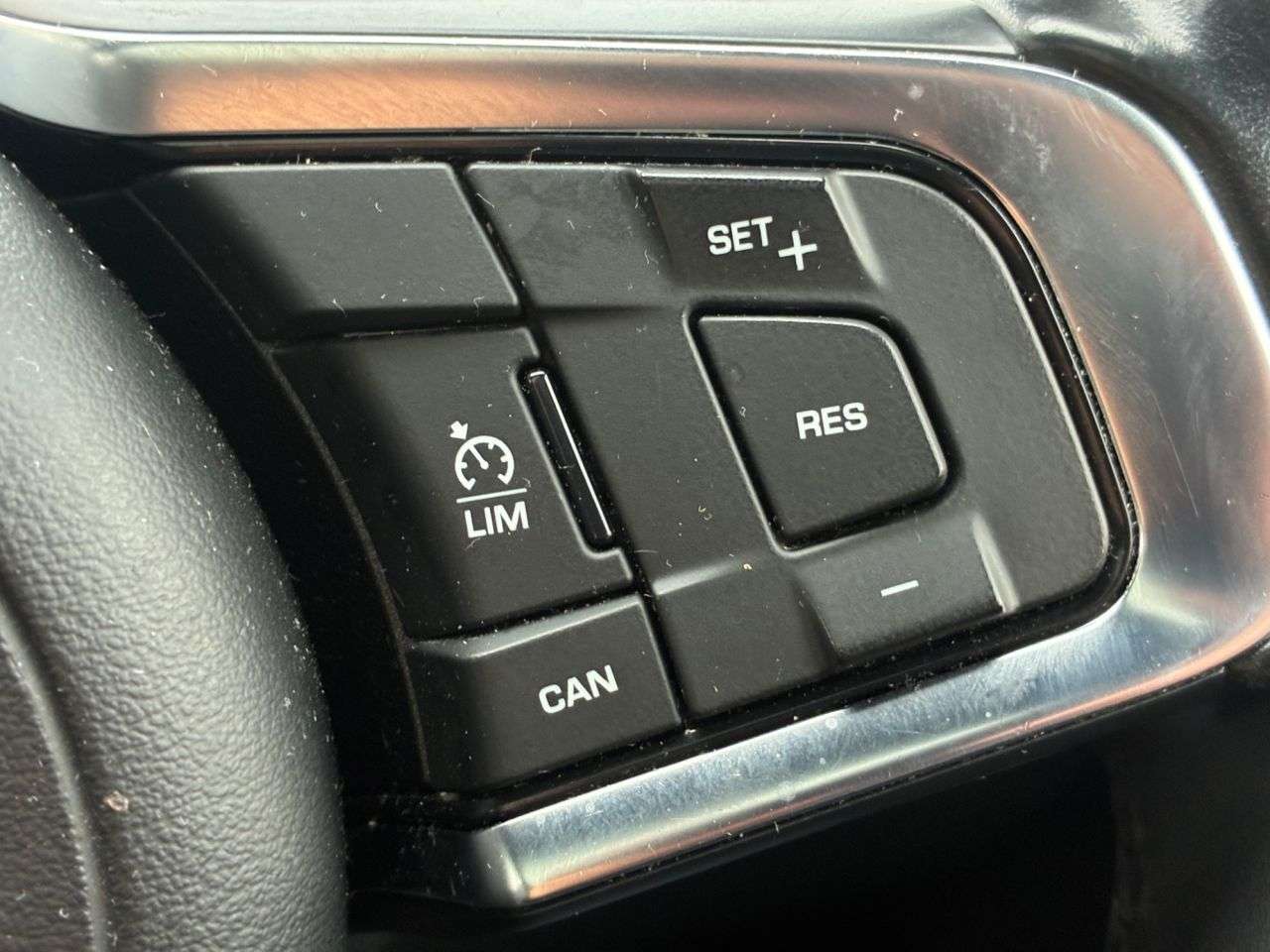 2018 JAGUAR F-PACE 2018 JAGUAR F-PACE