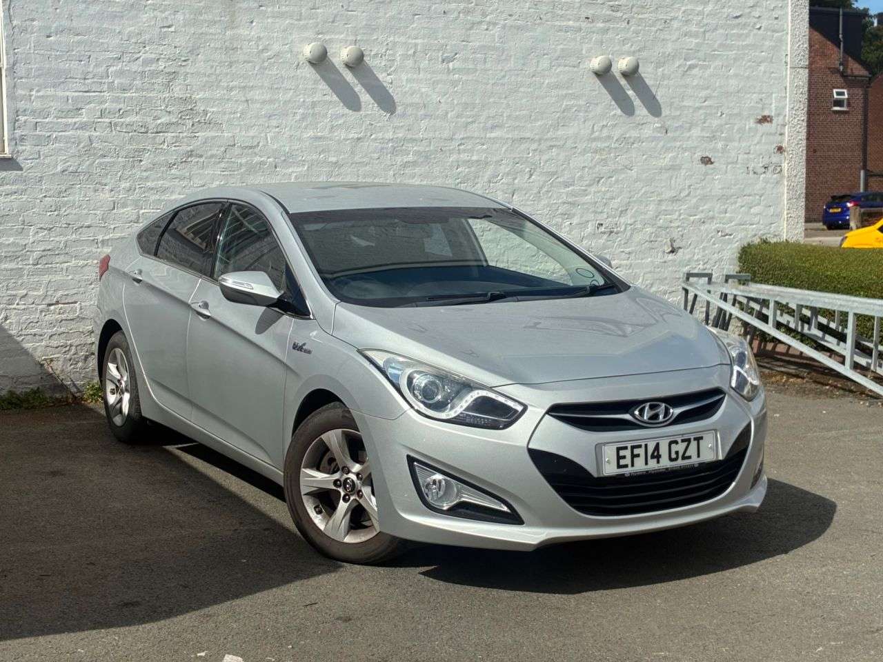 A 2014 HYUNDAI I40 1.7 CRDi Blue Drive Active Saloon 4dr Diesel Manual Euro 5 (s/s) (115 ps) A 2014 HYUNDAI I40 1.7 CRDi Blue Drive Active Saloon 4dr Diesel Manual Euro 5 (s/s) (115 ps)