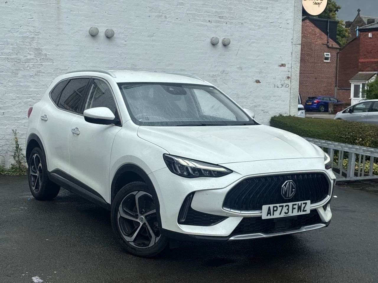 A 2023 MG MG HS 1.5 T-GDI Trophy SUV 5dr Petrol DCT Euro 6 (s/s) (162 ps) 2 KEYS APPLE CAR A 2023 MG MG HS 1.5 T-GDI Trophy SUV 5dr Petrol DCT Euro 6 (s/s) (162 ps) 2 KEYS APPLE CAR