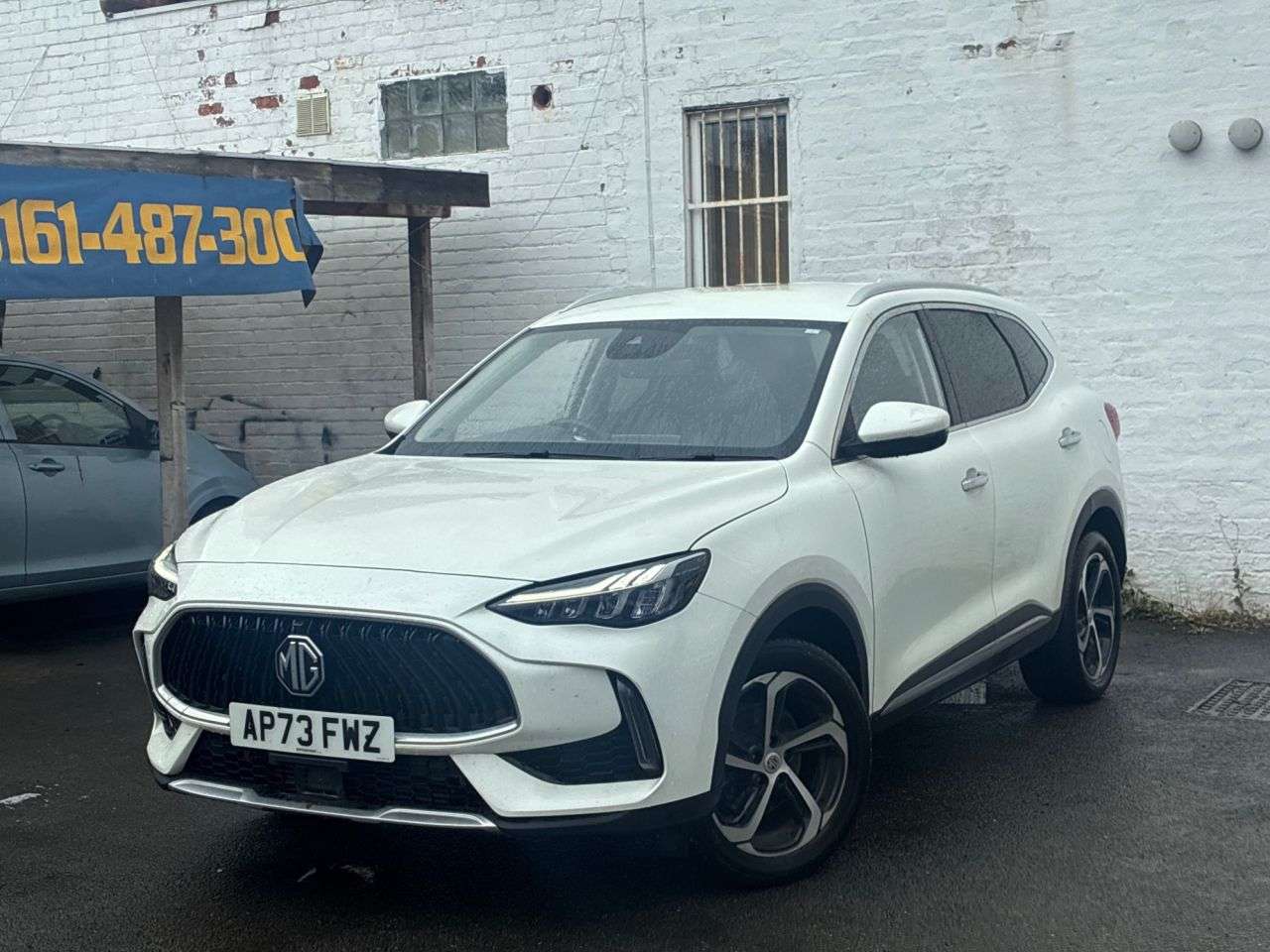 A 2023 MG MG HS 1.5 T-GDI Trophy SUV 5dr Petrol DCT Euro 6 (s/s) (162 ps) 2 KEYS APPLE CAR A 2023 MG MG HS 1.5 T-GDI Trophy SUV 5dr Petrol DCT Euro 6 (s/s) (162 ps) 2 KEYS APPLE CAR