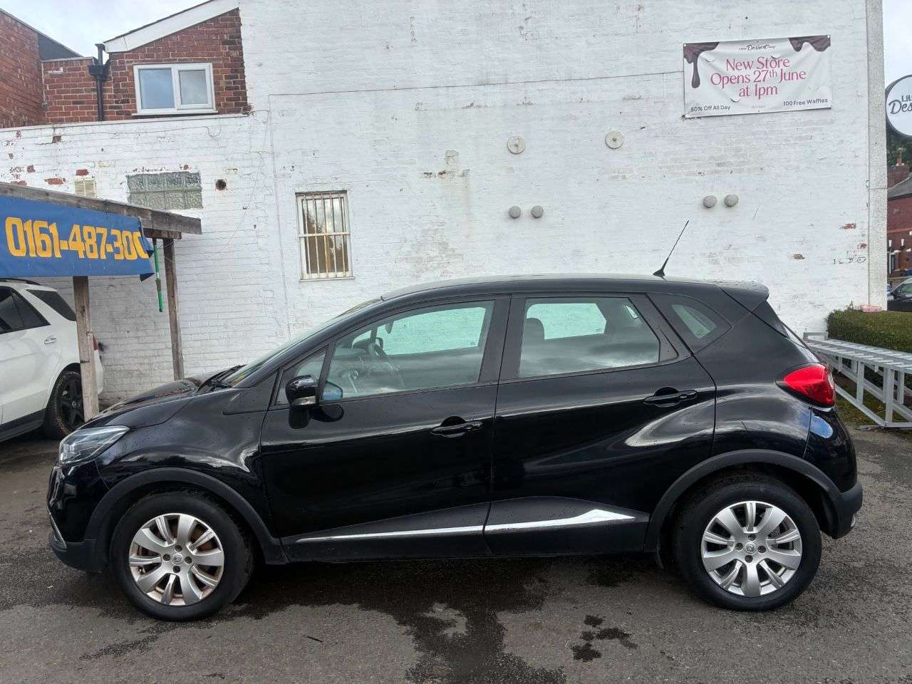 A 2014 RENAULT CAPTUR 1.5 dCi ENERGY Expression + Convenience SUV 5dr Diesel Manual Euro 5 (s/s) A 2014 RENAULT CAPTUR 1.5 dCi ENERGY Expression + Convenience SUV 5dr Diesel Manual Euro 5 (s/s)