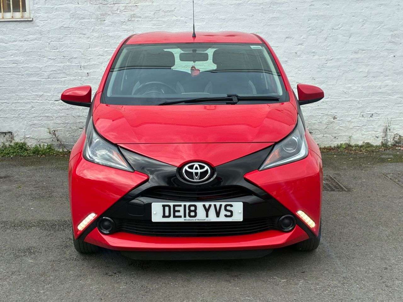 A 2018 TOYOTA AYGO 1.0 VVT-i x-play Hatchback 5dr Petrol Manual Euro 6 (68 ps) 2 KEYS,AIR CON. A 2018 TOYOTA AYGO 1.0 VVT-i x-play Hatchback 5dr Petrol Manual Euro 6 (68 ps) 2 KEYS,AIR CON.