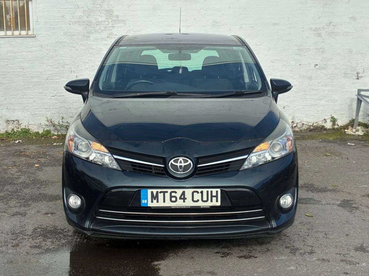 A 2015 TOYOTA VERSO 1.6 V-Matic Icon MPV 5dr Petrol Manual Euro 5 Euro 5 (132 ps) RECENT CLUTCH A 2015 TOYOTA VERSO 1.6 V-Matic Icon MPV 5dr Petrol Manual Euro 5 Euro 5 (132 ps) RECENT CLUTCH