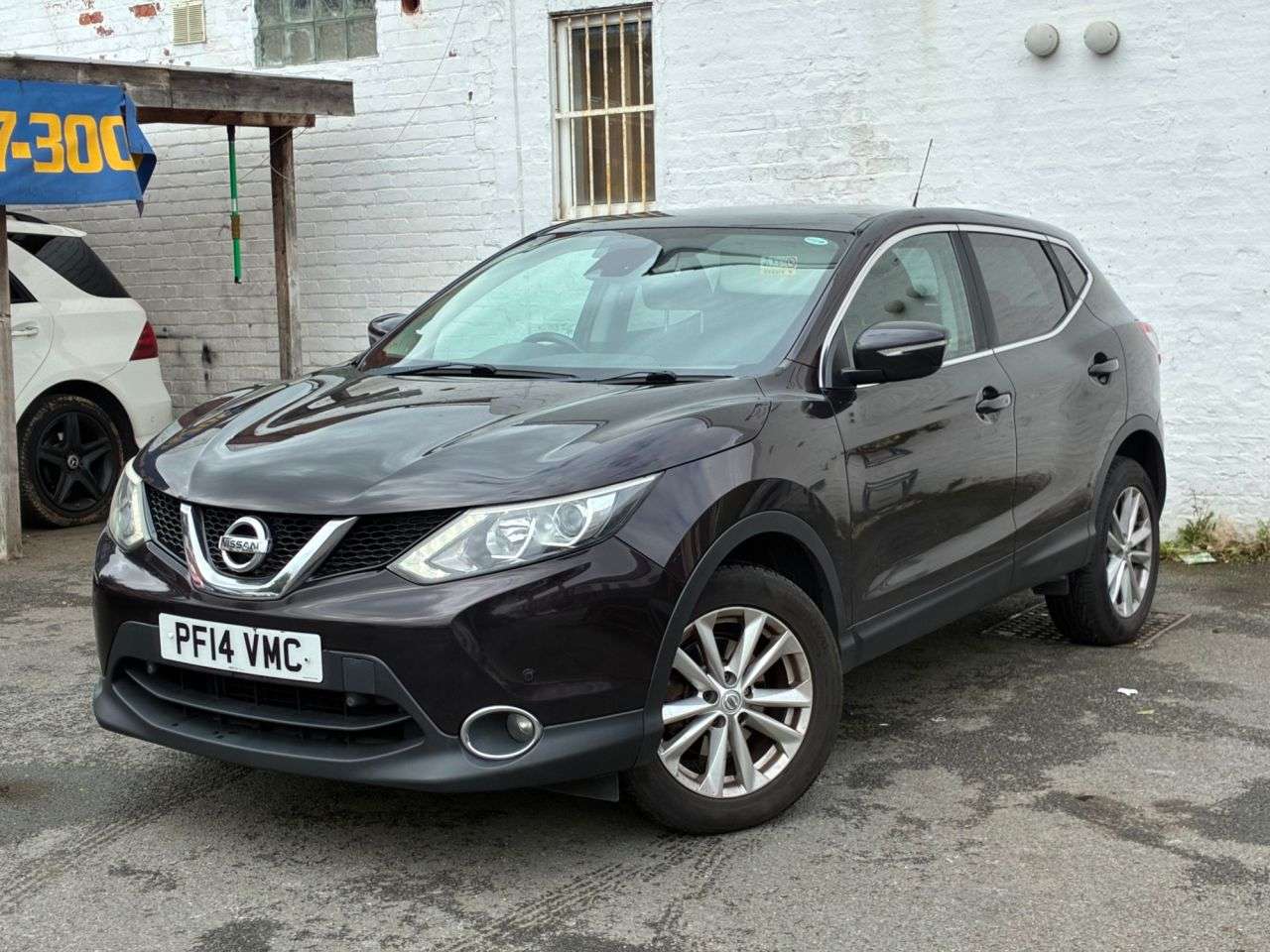 A 2014 NISSAN QASHQAI 1.5 dCi Acenta Premium SUV 5dr Diesel Manual 2WD Euro 5 (s/s) (110 ps) NEW A 2014 NISSAN QASHQAI 1.5 dCi Acenta Premium SUV 5dr Diesel Manual 2WD Euro 5 (s/s) (110 ps) NEW