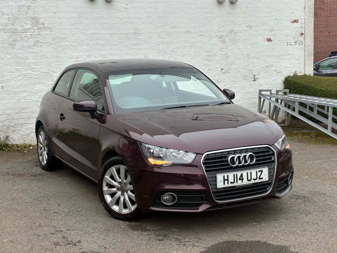 A 2014 AUDI A1 1.4 TFSI CoD Sport Hatchback 3dr Petrol Manual Euro 5 (s/s) (140 ps) * FULL A 2014 AUDI A1 1.4 TFSI CoD Sport Hatchback 3dr Petrol Manual Euro 5 (s/s) (140 ps) * FULL