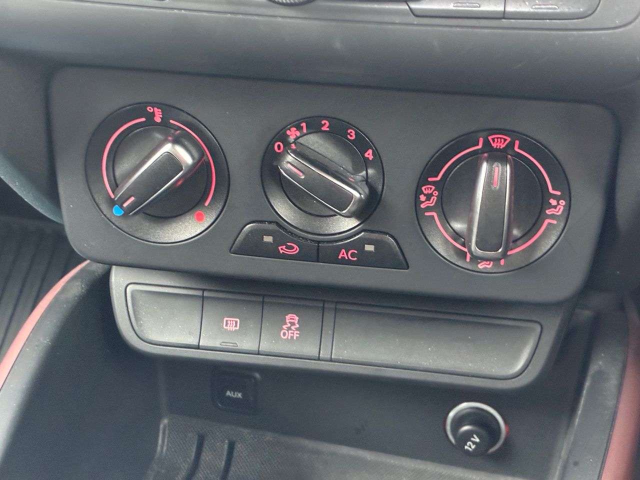 2014 AUDI A1 2014 AUDI A1