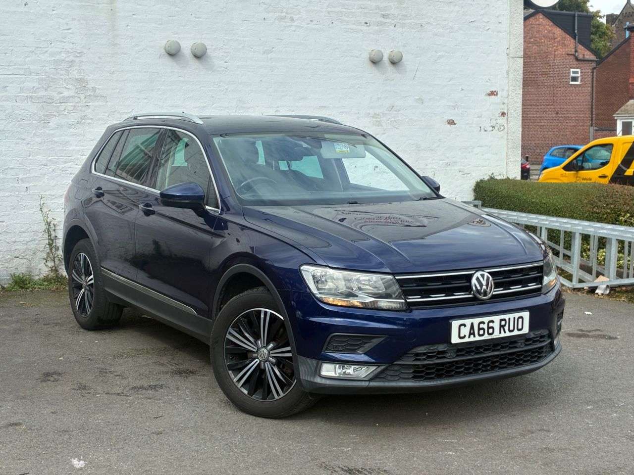 A 2016 VOLKSWAGEN TIGUAN 2.0 TDI BlueMotion Tech SE Navigation SUV 5dr Diesel DSG 4Motion Euro 6 (s/ A 2016 VOLKSWAGEN TIGUAN 2.0 TDI BlueMotion Tech SE Navigation SUV 5dr Diesel DSG 4Motion Euro 6 (s/