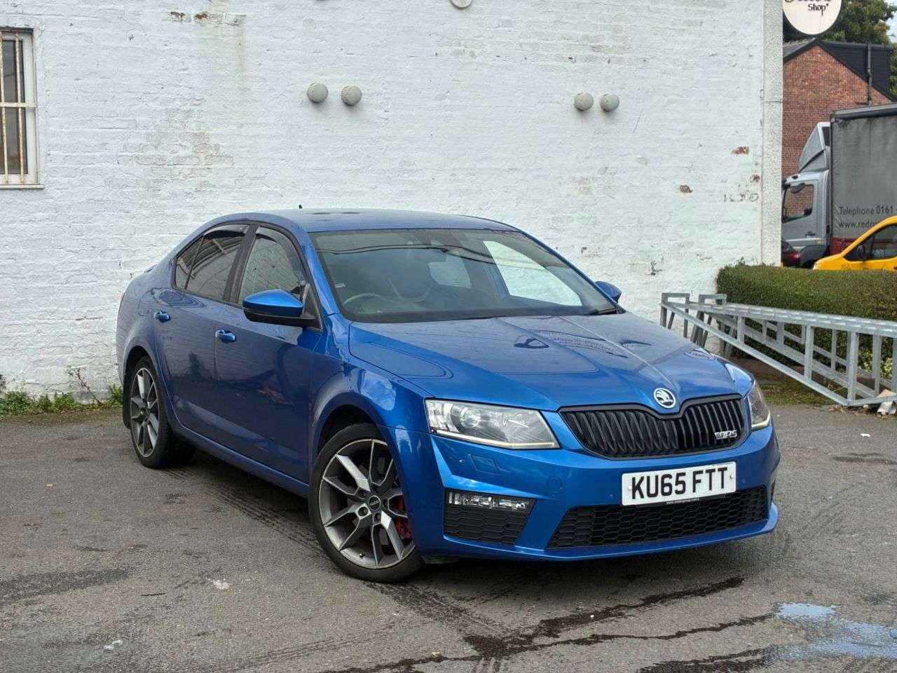 A 2015 SKODA OCTAVIA 2.0 TDI vRS Hatchback 5dr Diesel DSG Euro 6 (s/s) (SNav) (184 ps) ALLOYS,DU A 2015 SKODA OCTAVIA 2.0 TDI vRS Hatchback 5dr Diesel DSG Euro 6 (s/s) (SNav) (184 ps) ALLOYS,DU