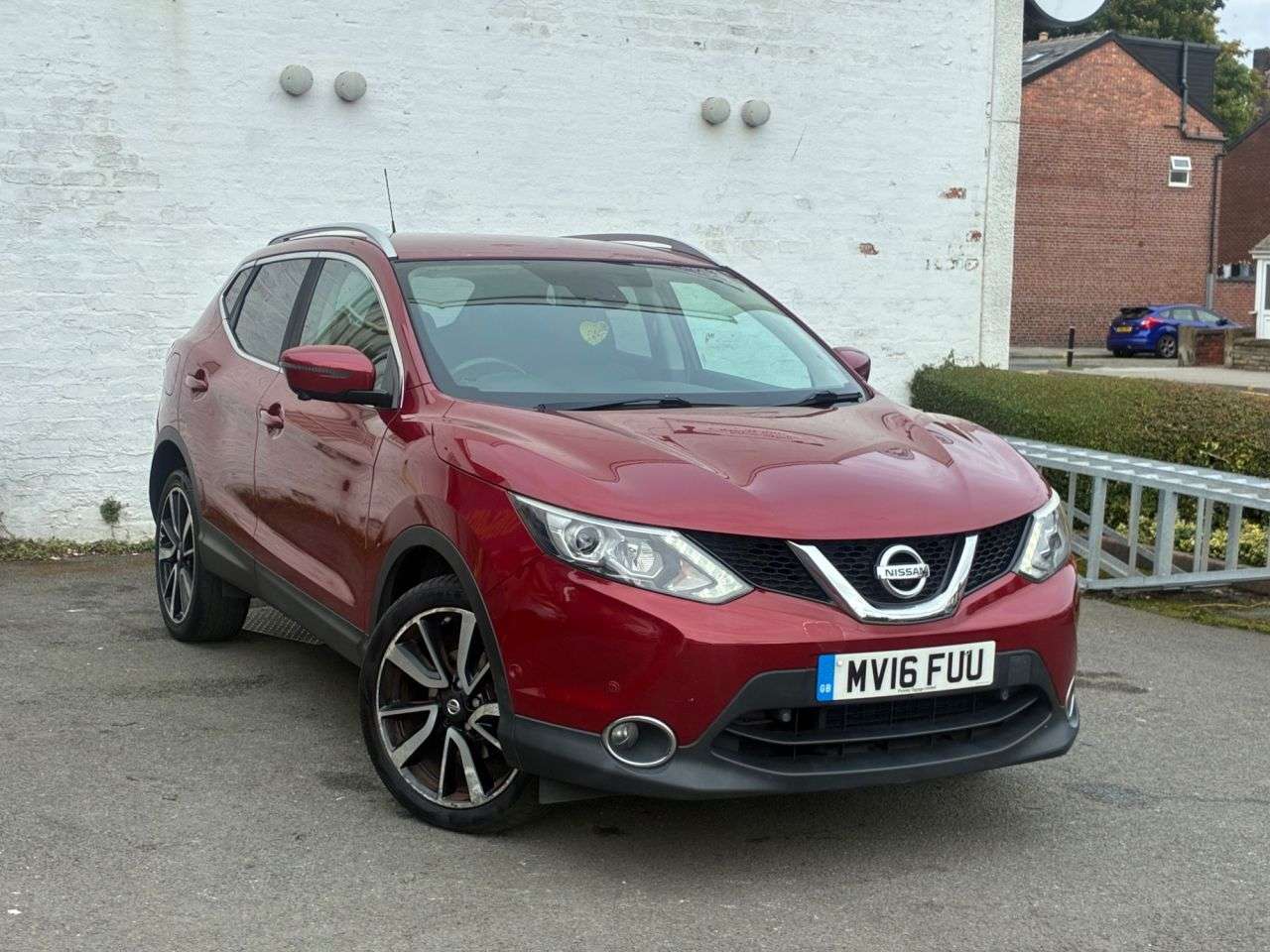 A 2016 NISSAN QASHQAI 1.6 DIG-T Tekna SUV 5dr Petrol Manual 2WD Euro 6 (s/s) (163 ps) FULL LEATHE A 2016 NISSAN QASHQAI 1.6 DIG-T Tekna SUV 5dr Petrol Manual 2WD Euro 6 (s/s) (163 ps) FULL LEATHE
