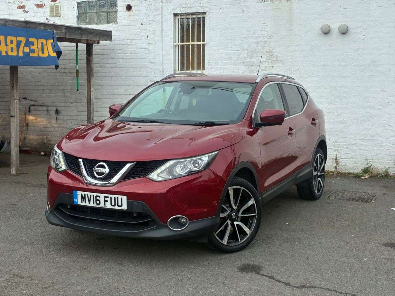 A 2016 NISSAN QASHQAI 1.6 DIG-T Tekna SUV 5dr Petrol Manual 2WD Euro 6 (s/s) (163 ps) FULL LEATHE A 2016 NISSAN QASHQAI 1.6 DIG-T Tekna SUV 5dr Petrol Manual 2WD Euro 6 (s/s) (163 ps) FULL LEATHE