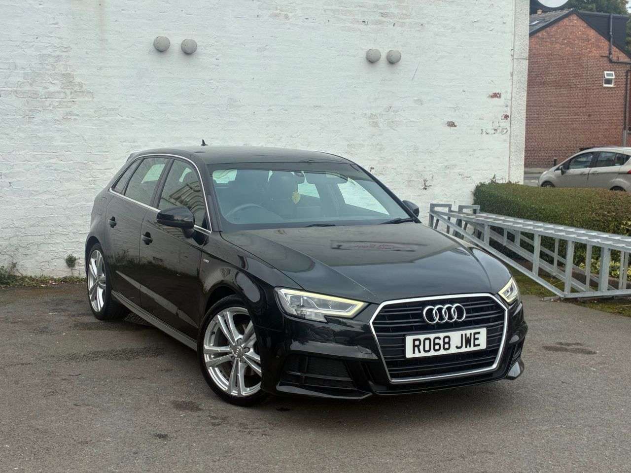 A 2018 AUDI A3 1.6 TDI 30 S line Sportback 5dr Diesel Manual Euro 6 (s/s) (116 ps) SAT NAV A 2018 AUDI A3 1.6 TDI 30 S line Sportback 5dr Diesel Manual Euro 6 (s/s) (116 ps) SAT NAV