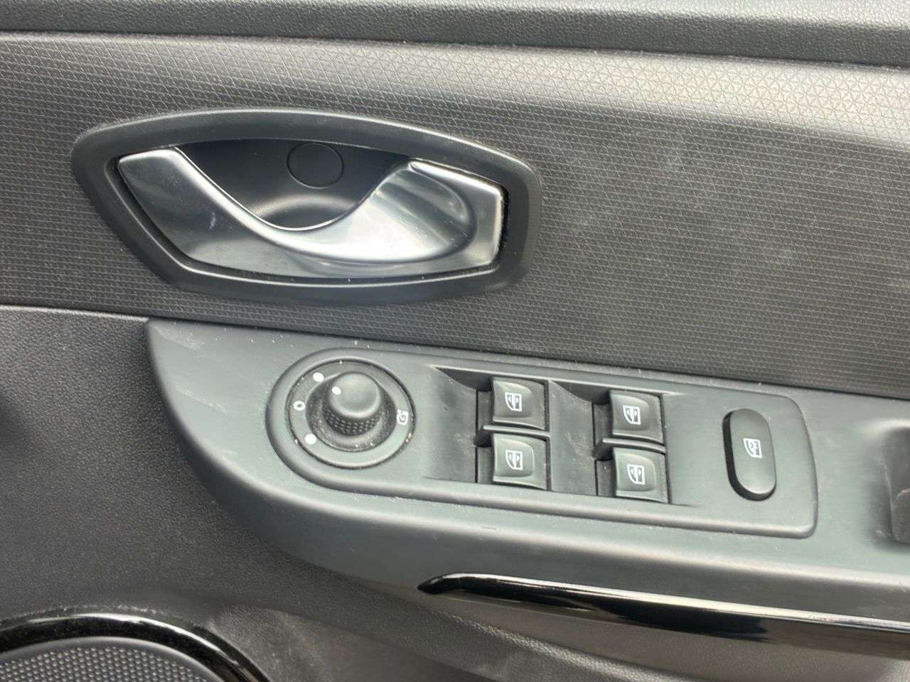 2016 RENAULT CLIO 2016 RENAULT CLIO