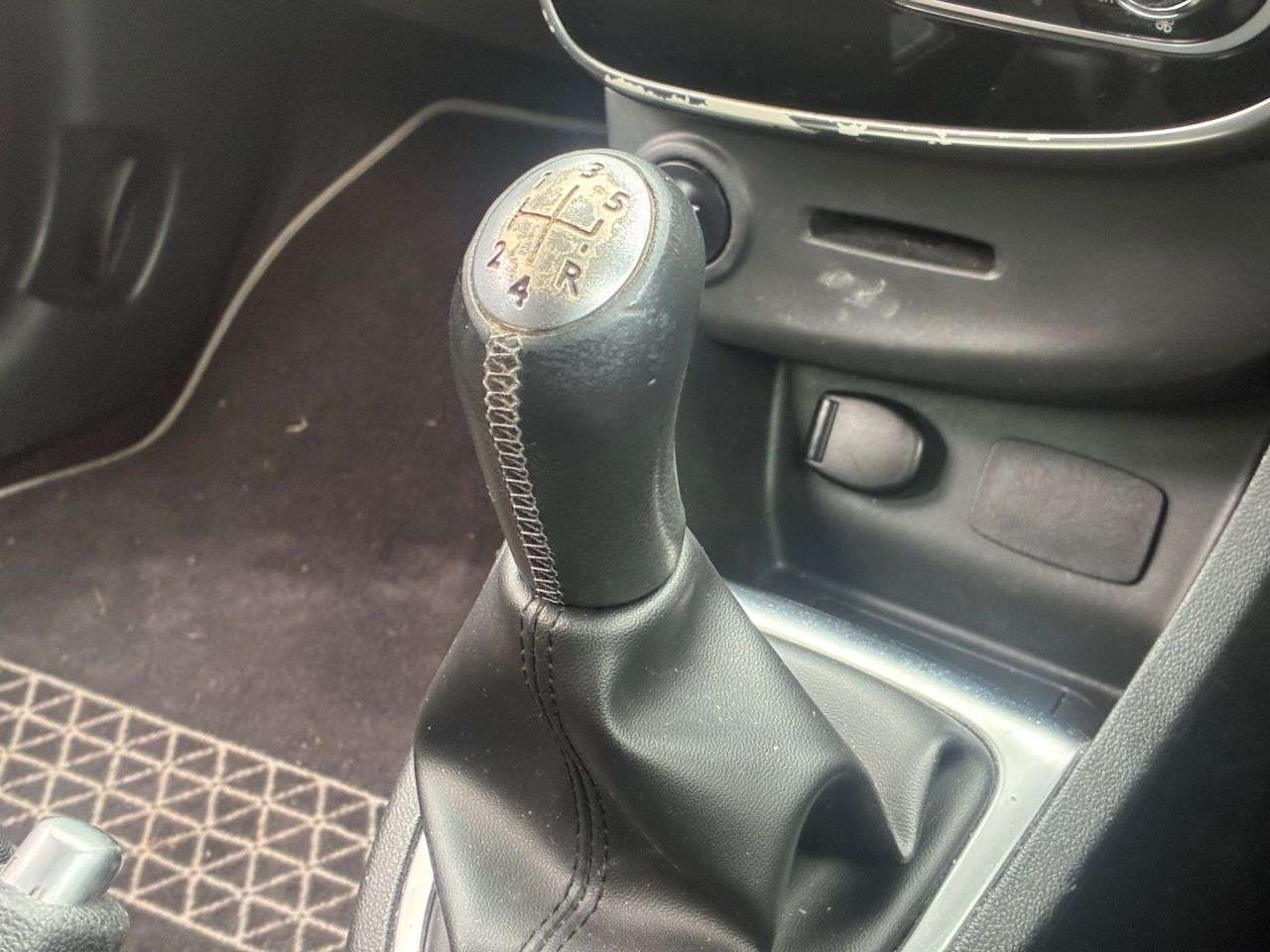 2016 RENAULT CLIO 2016 RENAULT CLIO