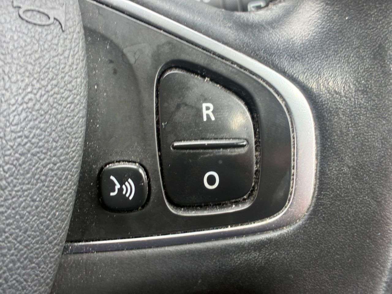 2016 RENAULT CLIO 2016 RENAULT CLIO