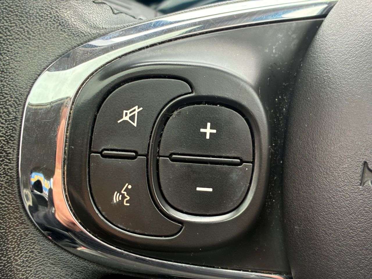 2018 FIAT 500 2018 FIAT 500