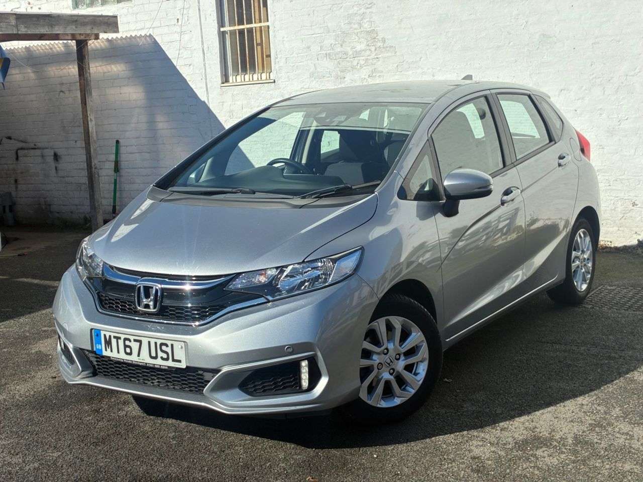 A 2018 HONDA JAZZ 1.3 i-VTEC SE Hatchback 5dr Petrol Manual Euro 6 (s/s) (102 ps) * ONE OWNER A 2018 HONDA JAZZ 1.3 i-VTEC SE Hatchback 5dr Petrol Manual Euro 6 (s/s) (102 ps) * ONE OWNER