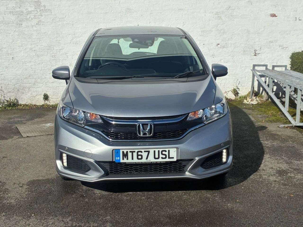 A 2018 HONDA JAZZ 1.3 i-VTEC SE Hatchback 5dr Petrol Manual Euro 6 (s/s) (102 ps) * ONE OWNER A 2018 HONDA JAZZ 1.3 i-VTEC SE Hatchback 5dr Petrol Manual Euro 6 (s/s) (102 ps) * ONE OWNER
