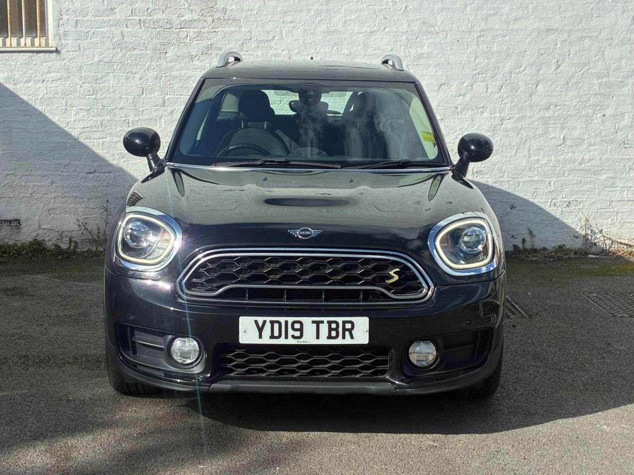 A 2019 MINI COUNTRYMAN 1.5 7.6kWh Cooper SE Classic SUV 5dr Petrol Plug-in Hybrid Auto ALL4 Euro 6 A 2019 MINI COUNTRYMAN 1.5 7.6kWh Cooper SE Classic SUV 5dr Petrol Plug-in Hybrid Auto ALL4 Euro 6