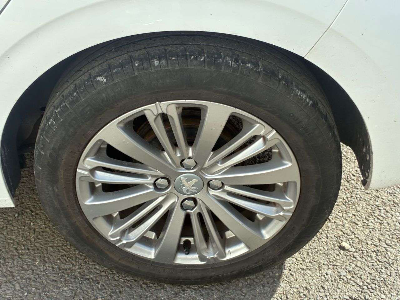 2019 PEUGEOT 208 2019 PEUGEOT 208