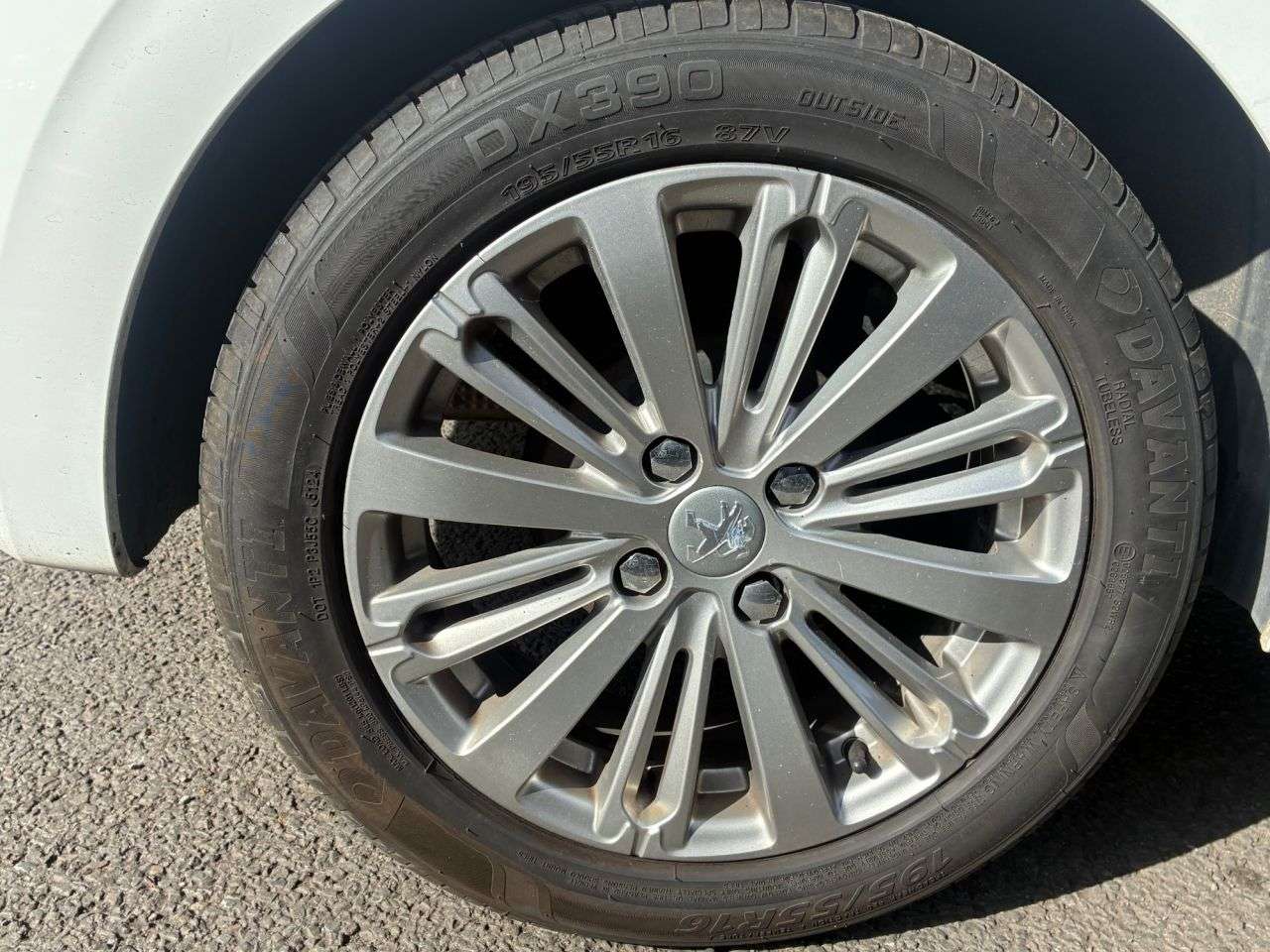 2019 PEUGEOT 208 2019 PEUGEOT 208