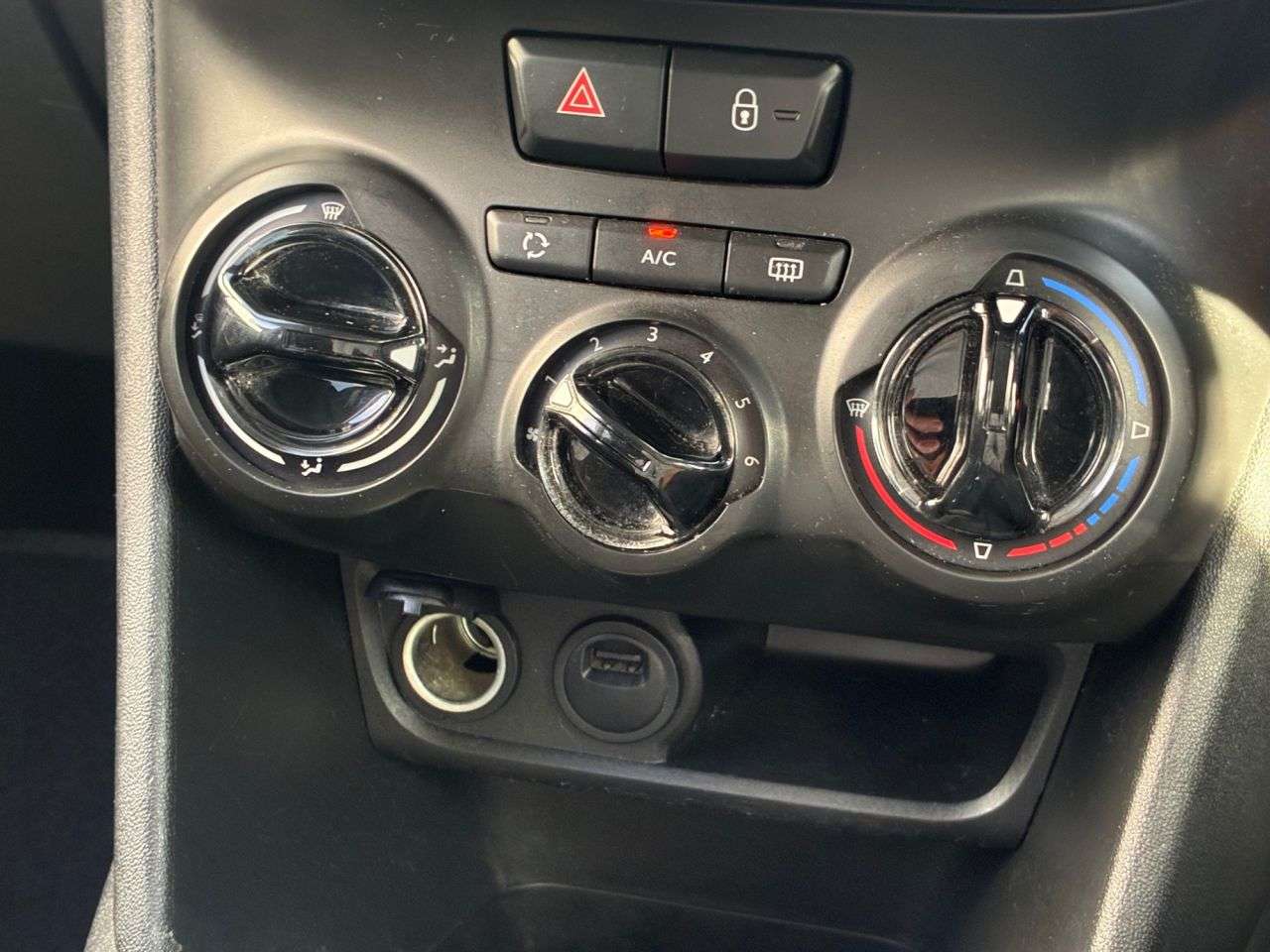 2019 PEUGEOT 208 2019 PEUGEOT 208
