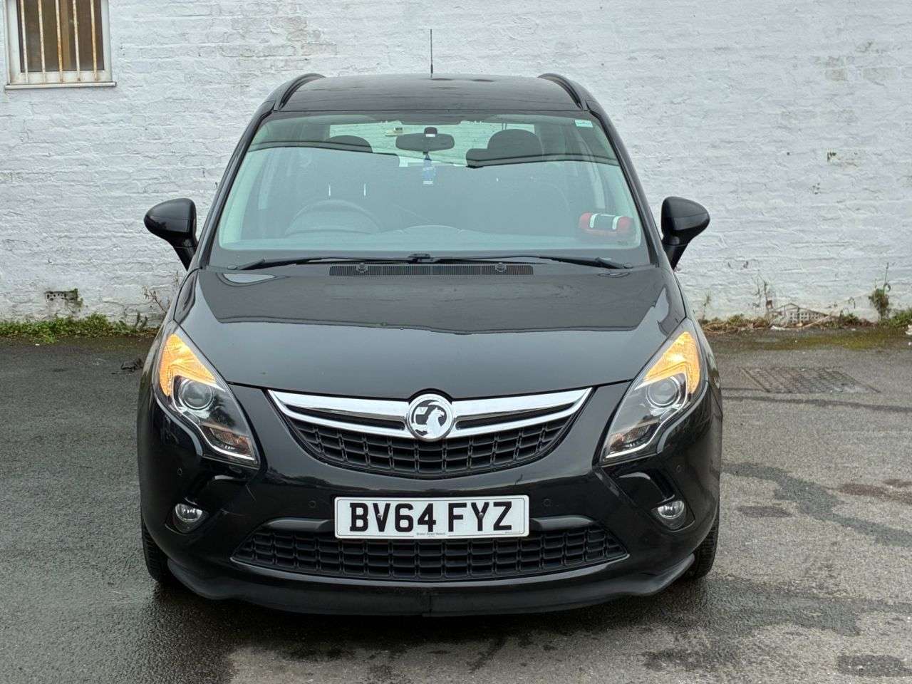 A 2014 VAUXHALL ZAFIRA TOURER 1.4i Turbo Exclusiv MPV 5dr Petrol Manual Euro 6 (140 ps) 13 SERVICE STAMPS A 2014 VAUXHALL ZAFIRA TOURER 1.4i Turbo Exclusiv MPV 5dr Petrol Manual Euro 6 (140 ps) 13 SERVICE STAMPS