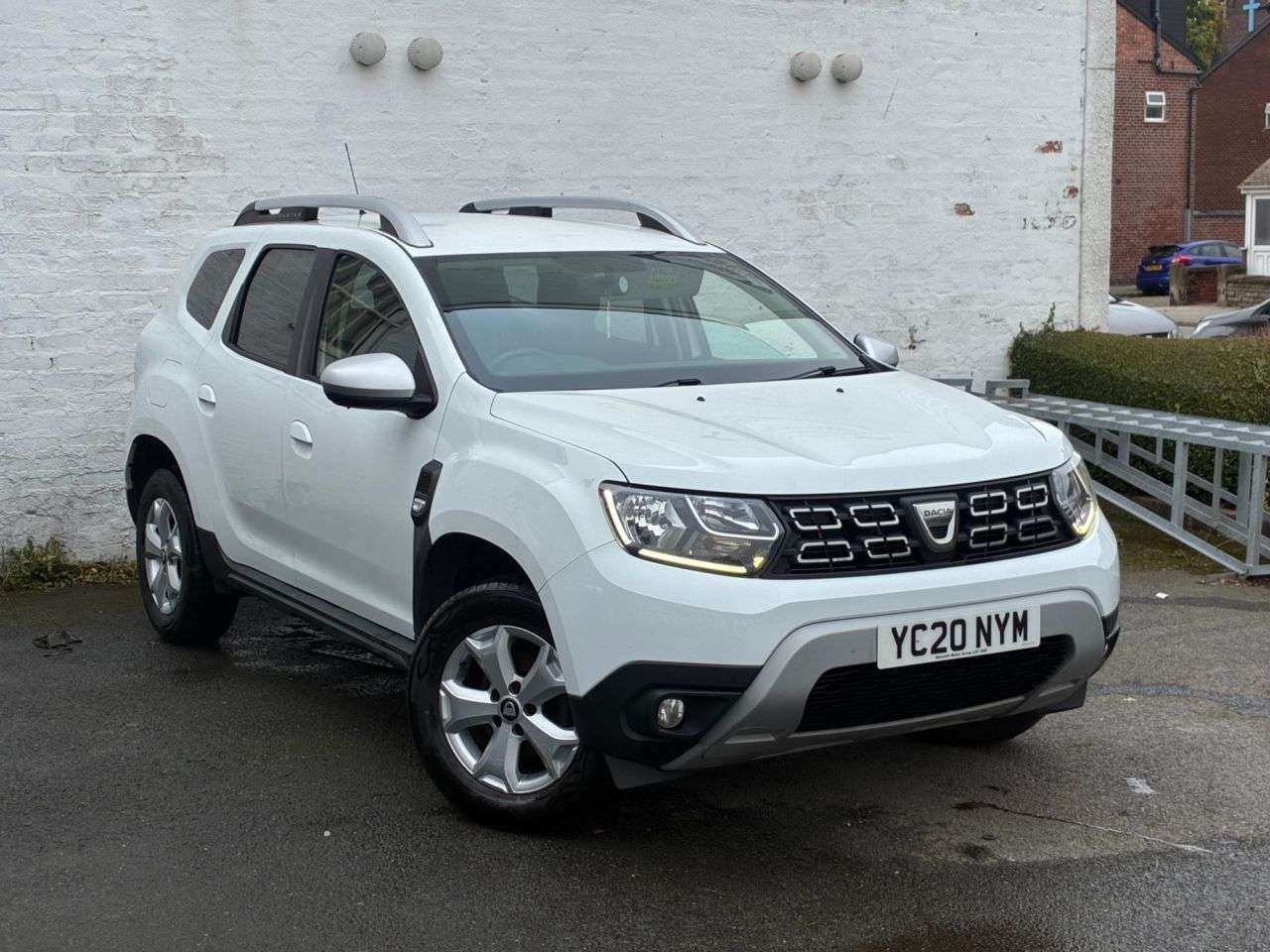 A 2020 DACIA DUSTER 1.0 TCe Comfort SUV 5dr Bi Fuel Manual Euro 6 (s/s) (100 ps) 2 KEYS ALLOYS, A 2020 DACIA DUSTER 1.0 TCe Comfort SUV 5dr Bi Fuel Manual Euro 6 (s/s) (100 ps) 2 KEYS ALLOYS,