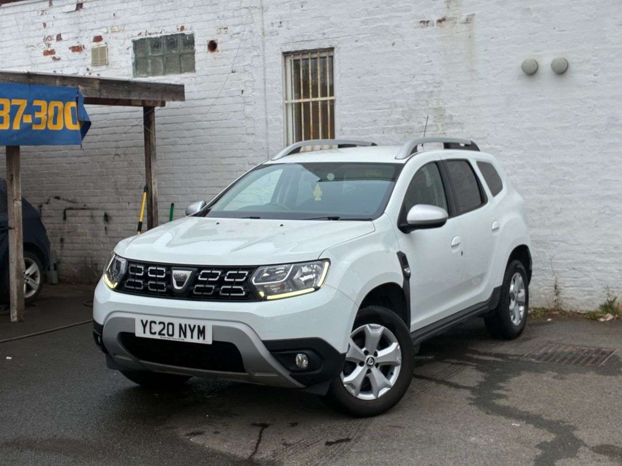 A 2020 DACIA DUSTER 1.0 TCe Comfort SUV 5dr Bi Fuel Manual Euro 6 (s/s) (100 ps) 2 KEYS ALLOYS, A 2020 DACIA DUSTER 1.0 TCe Comfort SUV 5dr Bi Fuel Manual Euro 6 (s/s) (100 ps) 2 KEYS ALLOYS,