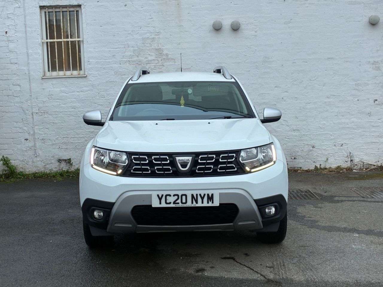 A 2020 DACIA DUSTER 1.0 TCe Comfort SUV 5dr Bi Fuel Manual Euro 6 (s/s) (100 ps) 2 KEYS ALLOYS, A 2020 DACIA DUSTER 1.0 TCe Comfort SUV 5dr Bi Fuel Manual Euro 6 (s/s) (100 ps) 2 KEYS ALLOYS,