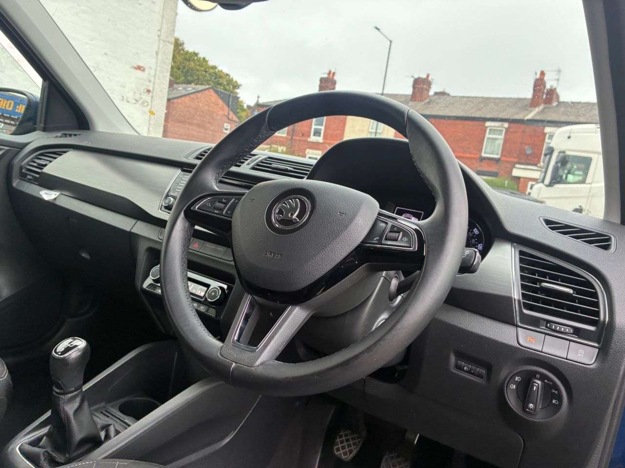 2017 SKODA FABIA 2017 SKODA FABIA