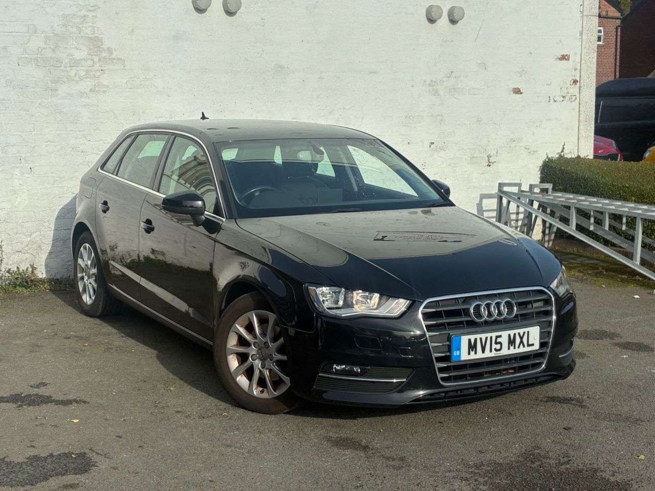 A 2015 AUDI A3 1.2 TFSI SE Sportback 5dr Petrol Manual Euro 6 (s/s) (110 ps) 2 KEYS, DAB R A 2015 AUDI A3 1.2 TFSI SE Sportback 5dr Petrol Manual Euro 6 (s/s) (110 ps) 2 KEYS, DAB R