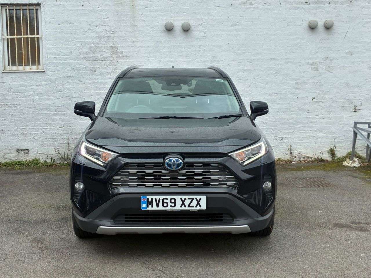 A 2019 TOYOTA RAV4 2.5 VVT-h Excel SUV 5dr Petrol Hybrid CVT Euro 6 (s/s) (218 ps) A 2019 TOYOTA RAV4 2.5 VVT-h Excel SUV 5dr Petrol Hybrid CVT Euro 6 (s/s) (218 ps)