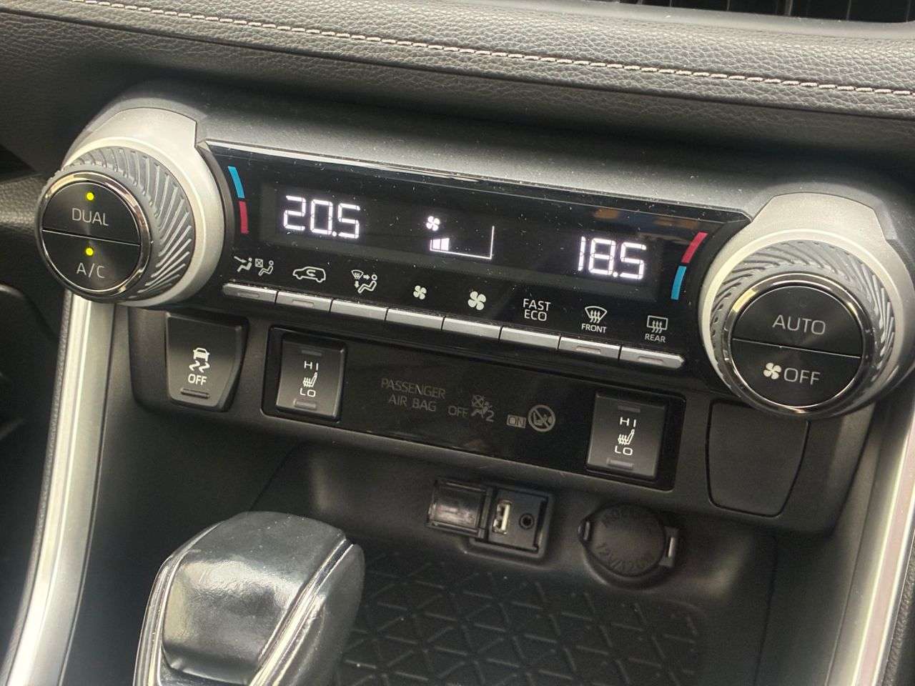 2019 TOYOTA RAV4 2019 TOYOTA RAV4