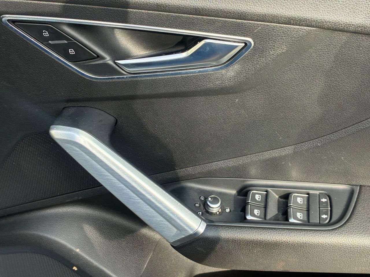 2016 AUDI Q2 2016 AUDI Q2
