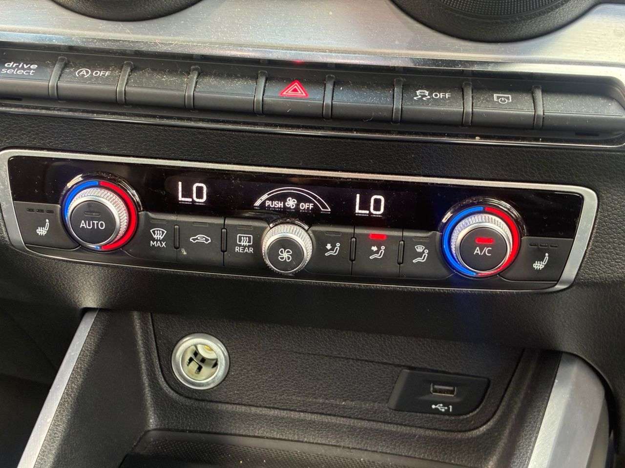 2016 AUDI Q2 2016 AUDI Q2