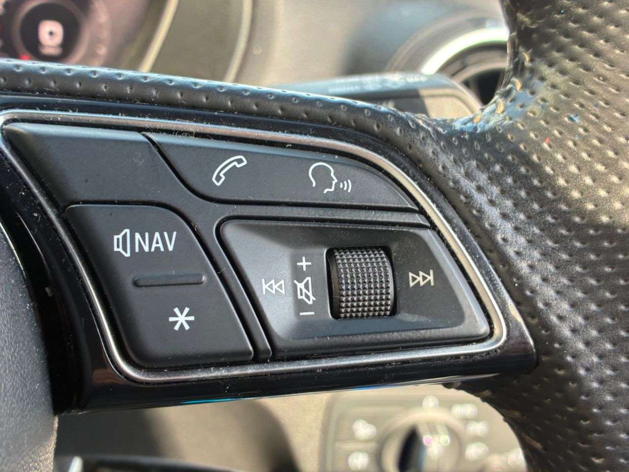 2016 AUDI Q2 2016 AUDI Q2