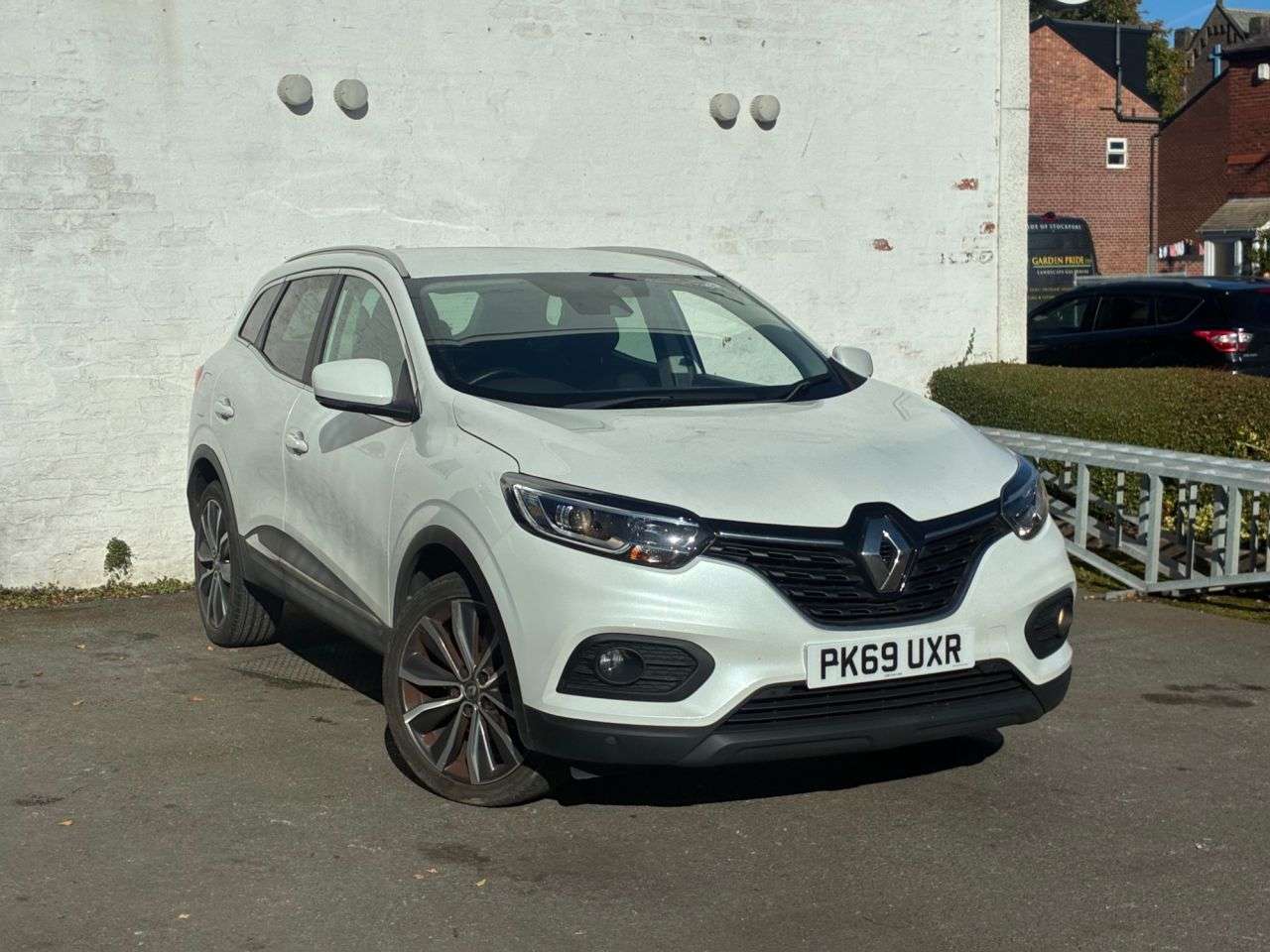 A 2019 RENAULT KADJAR 1.3 TCe Iconic SUV 5dr Petrol Manual Euro 6 (s/s) (160 ps) 2 KEYS FAMILY CA A 2019 RENAULT KADJAR 1.3 TCe Iconic SUV 5dr Petrol Manual Euro 6 (s/s) (160 ps) 2 KEYS FAMILY CA